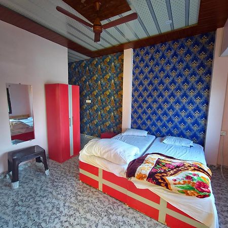 Hotel Kalika P Guest House Varanasi Bagian luar foto